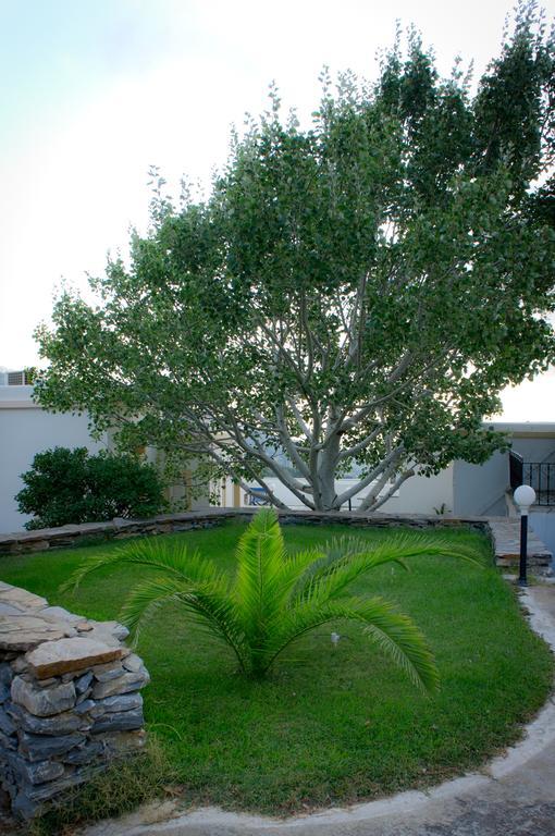 Aiolos Hotel Menites Exterior photo